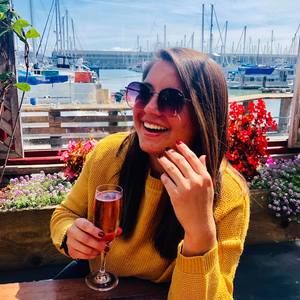 Meet your Posher, Tania